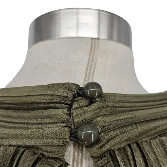 PrettyLittleThing Pleated Bodycon Midi Dress Olive Green Sleeveless - Picture 5 of 7